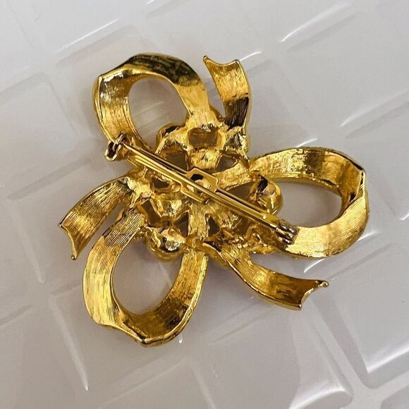 Vintage Faux Pearls Brooch Bow Ribbon Jewelry Textured Gold Tone Classy 4161 - Picture 7 of 9